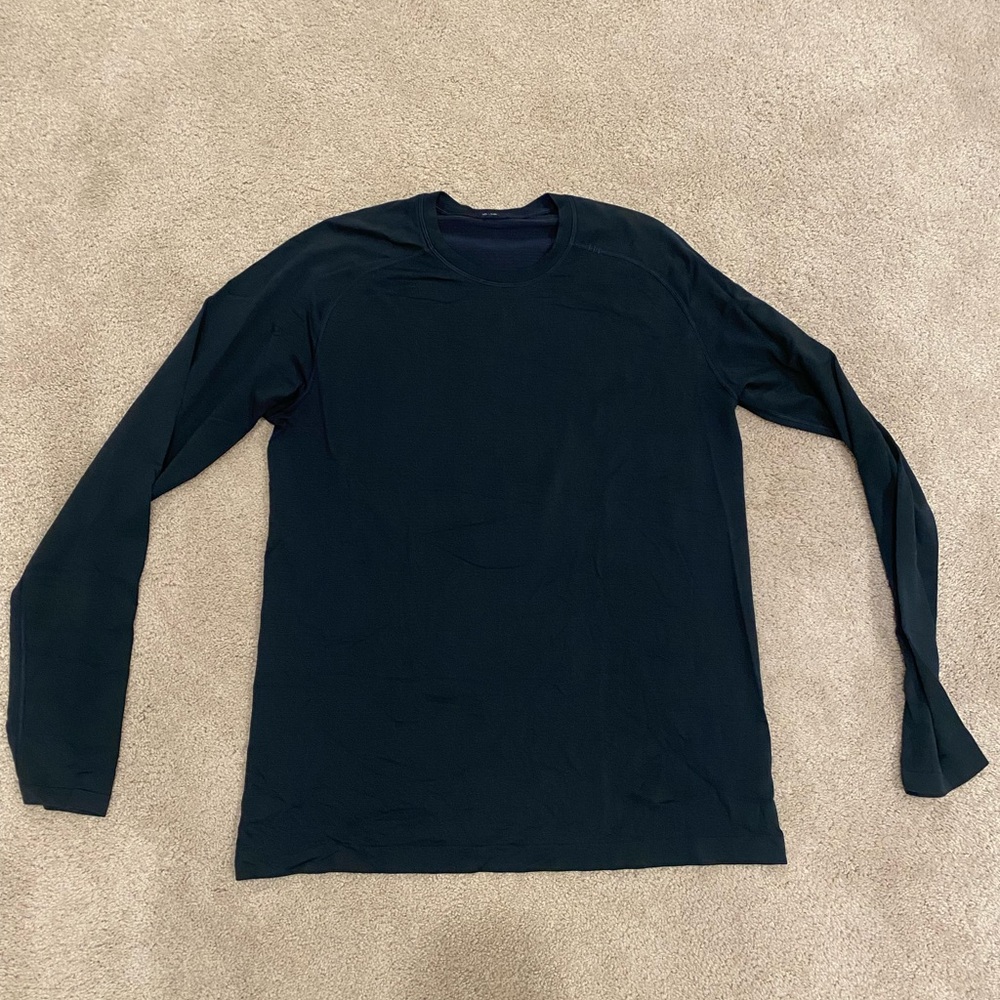 Men’s Navy Blue Lululemon Long Sleeve Metal Tech Vent Shirt Size Large
